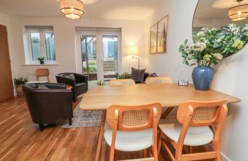 Westleigh House | Reubens Cottage