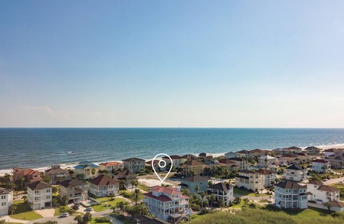 Gulf Shores House | Reunion Beach House- Special Rates with Private Pool & Hot Tub! Deeded Beach Ac