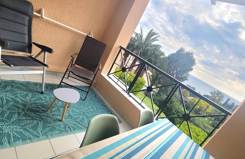 Cap Esterel Apartment | Rev'Azur Vue mer, Clim,lave linge, frigo+congélateur, Fibre, Centre Village (C2)