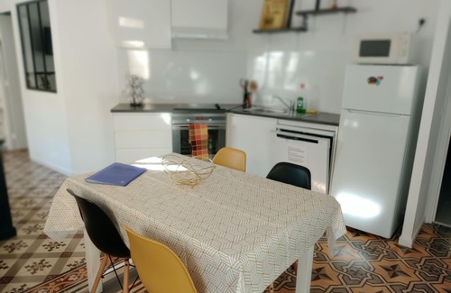 La Nartelle House | Rêve D'Azur: Walking distance from the beach, Swimming pool, Terrace BBQ, Parking & Bed linen included