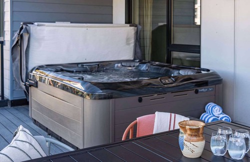 Revelstoke Condo | Revelstoke - Condo with Hot Tub-Sea Eagles Landing