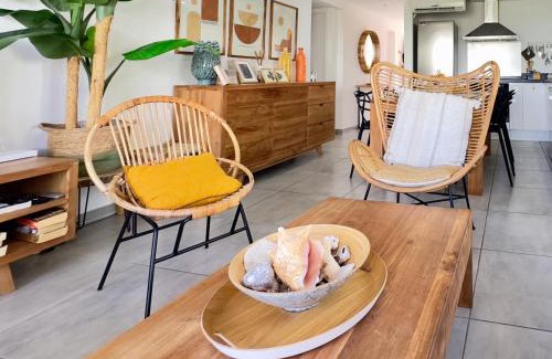 Orient Bay Apartment | Rev’Lointains