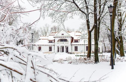 Belchatow Hotel | Rezydencja Dwór Polski
