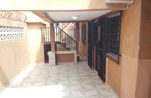 Lome House | RG Guesthouse
