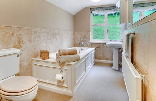 Builth Wells Ski Chalet | Rhosferig Lodge in Builth Wells