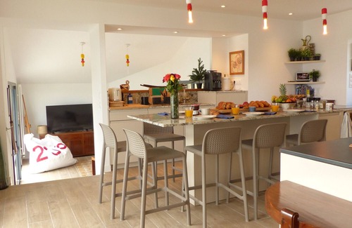Plouhinec House | Ria d'Étel, Modern house on the water's edge