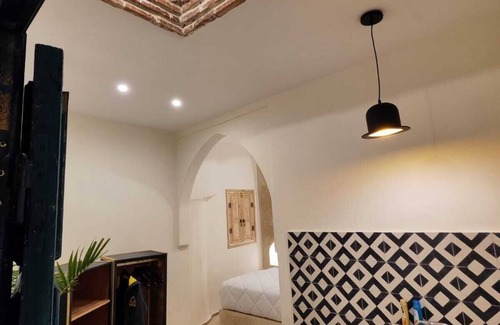 Sidi Bou Amar House | RIAD E&J RENOVE&PRIVATIF 5 CH CLIMATISEES MARRAKECH MEDINA, PISCINE CHAUFFEE