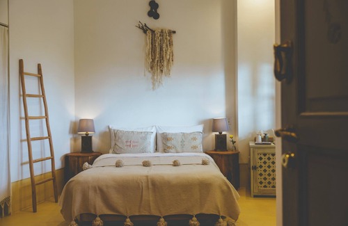 Chinen-son Hotel | Riad Lamp