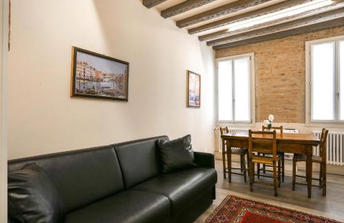 San Polo Apartment | Rialto Suite 1602