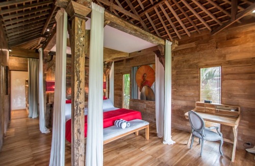 Banjar Semer Villa | Rice Field View 6BR Villa, 7Min Drive To Berawa Beach! W/Swimming Pool!
