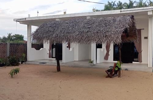 Pottuvil Division 2 Apartment | Rice Fields villa East Arugambay