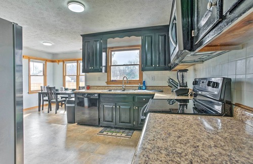 Sandston House | Richmond Area Home w/Game Room & Patio!
