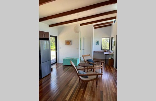 Woodwark House | Ridge Cabin - Stunning Views - 5km From Neighbours
