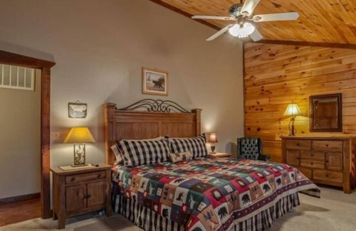 Rutherfordton Cabin | Ridge View Cabin with Fireplace Pet Friendly 2.7 miles from TIEC