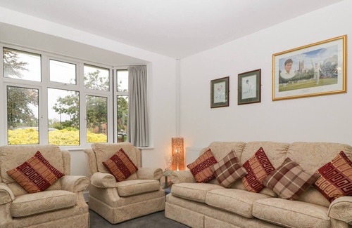 Malvern Cottage | RIDGE VIEW MALVERN, pet friendly, with a garden in Great Malvern