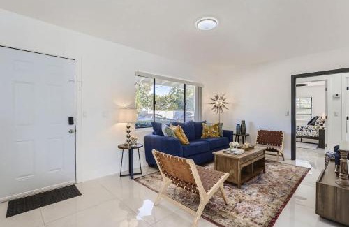 West Palm Beach House | Ridgeway Villa - Revel in Sunlit Living with Backyard Gazebo & Pool