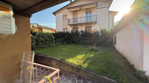 Sarnico Apartment | Rifugio a due passi dal Lago - Free Wifi Giardino e AC