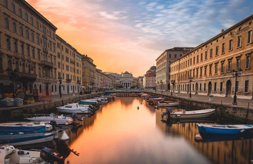 Trieste Old Town Apartment | Rifugio Hemingway, Trieste centro con parcheggio