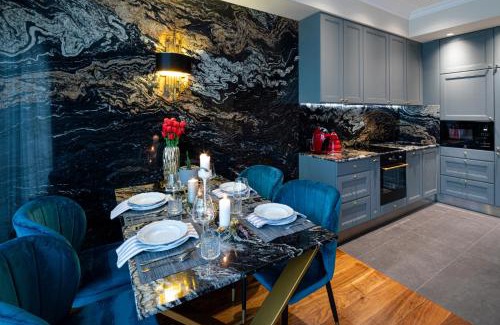 Centrs Apartment | Riga Active Center Luxury Two Bedroom Apartment With Parking