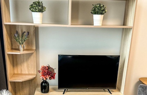 Centrs Apartment | Riga Center - Quiet Studio/ 5 min to Old Town/NFLX
