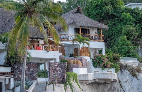 La Manzanilla House | Right in front of the sea! Maguey House