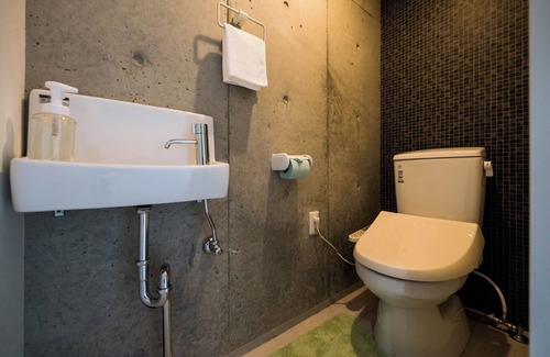 Tomari House | Right in front of Tomarin Highspeed WiFi kitche / Naha Okinawa