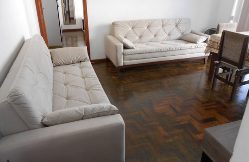 Centro Historico Apartment | Right in the center, near Santa Casa and UFRGS. With split, internet, elevator