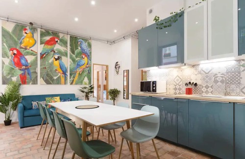 Notre Dame Apartment | Right next to Notre Dame,Seine &Shakespeare &Co in the heart of the Latin Qtr!