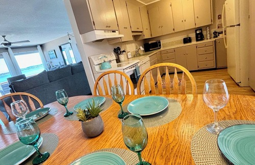 Birch Bay House | Right on the beach! Gorgeous views, kayaks, full kitchen, miles of tideflats!