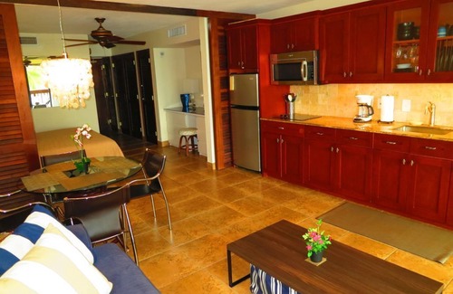Red Hook Condo | ★ Right on the Beach Newly Renovated with Stunning Island Views WiFi