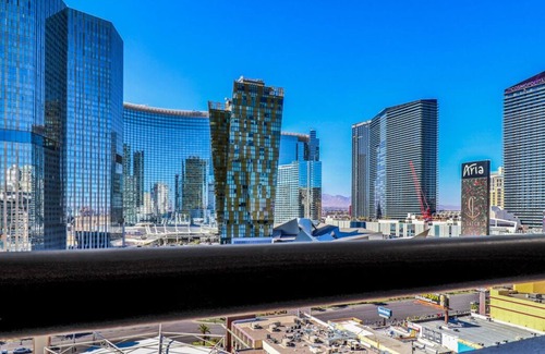 Las Vegas House | Right on the Strip! Close to Miracle Mile Shops at Planet Hollywood, Pool, Spa