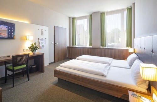 Memmingen Hotel | RiKu HOTEL Schweizerberg