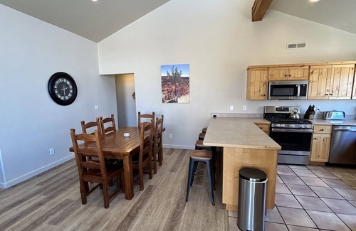 Moab South Valley House | Rim Village I Private Hot Tub I Garage I Pool I Trailer Parking Nearby
