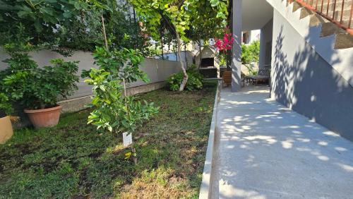 Kastel Novi Apartment | Rina Apartment- with barbecue and free parking