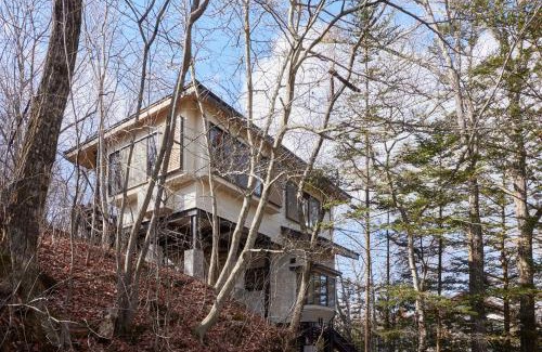 Tsumagoi House | rinne 2nd living Kitakaruizawa Forest