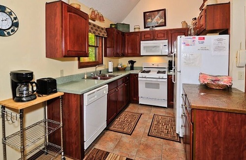 Davis Ski Chalet | Rippling Waters is a very short walk to Timberline Mountain and Slopes!