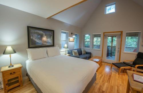 Ucluelet House | Rising Tide- Cabin In Ucluelet