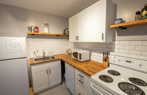 Ucluelet House | Rising Tide- Cabin In Ucluelet