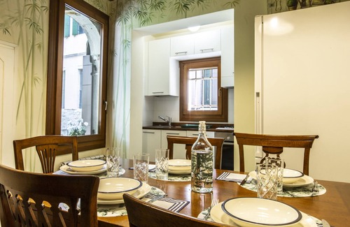 Santa Croce Apartment | Riva De Biasio Charming Apartment R&R