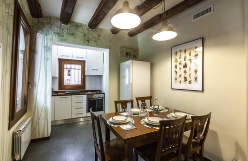 Santa Croce Apartment | Riva De Biasio Charming Apartment R&R