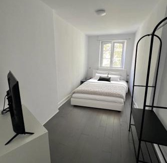 Charleroi Apartment | Rive Gauche F centre - gare - aéroport