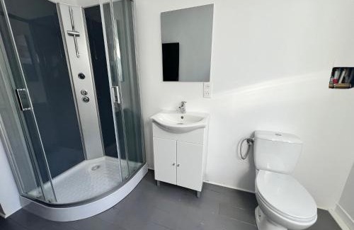 Charleroi Apartment | Rive Gauche F centre - gare - aéroport