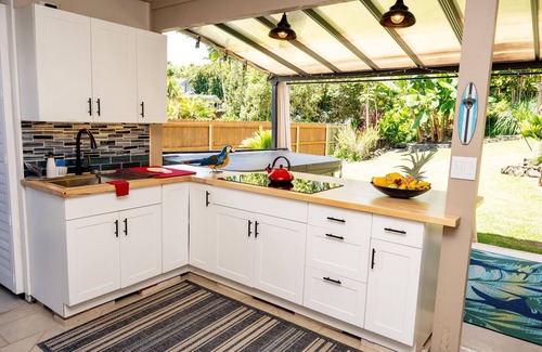 Hilo Apartment | Rivendell Oasis-Peaceful garden setting with private hot tub close to waterfalls