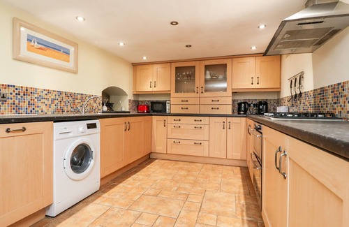 Hepworth Cottage | RIVENDELL, pet friendly, character holiday cottage in Holmfirth