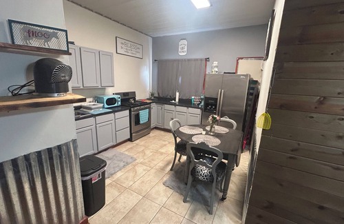 Lincoln County Apartment | River access Nature,Highland cows, horses, trails hot tub! Experience ranch life