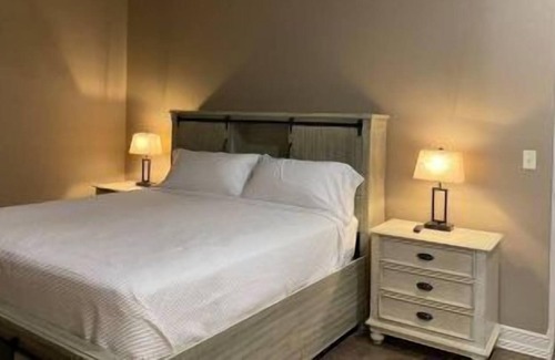 Cecil House | River Chase Sunset View