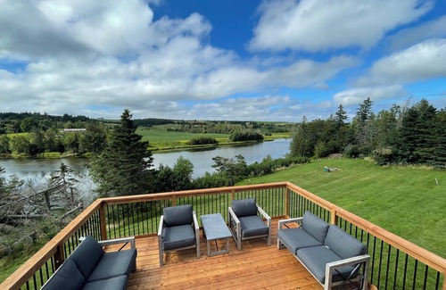 New Glasgow House | River Front Executive Home Close to Amazing Beaches, Restaurants, & Golf Courses