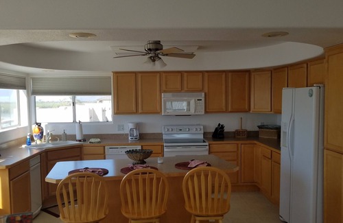 Earp House | River Front guest house with Ramp, Beach, Volleyball, and Gazebo on the Water