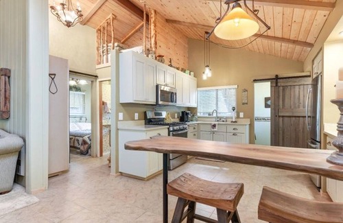 Kyburz Cabin | River Front/Private Beach Family Friendly Cabin Tahoe basin