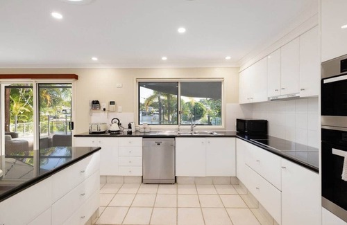 Carrara House | River Front, Private Pool & Dock, Fairy Light 4BR